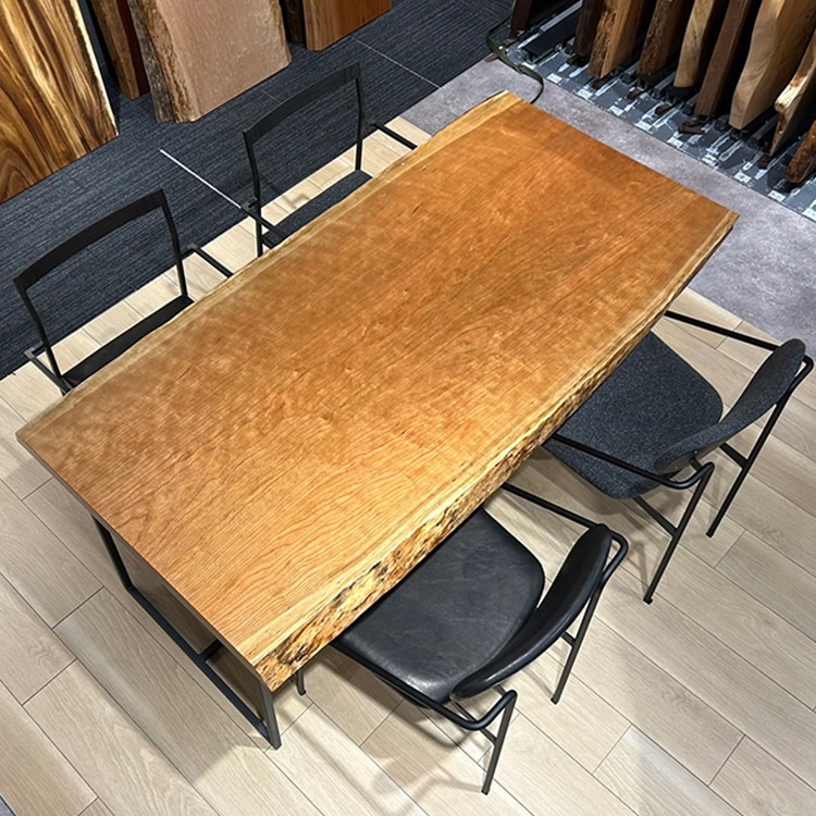 名古屋店　チェリー　幅160×奥行73-79×厚み5.1(cm)