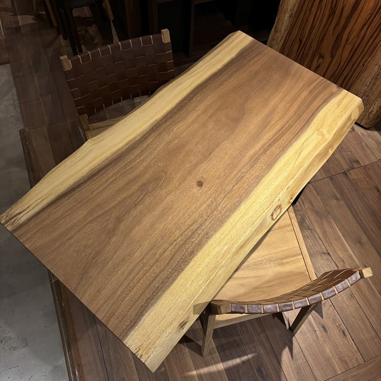 吉祥寺店　モンキーポッド　幅130×奥行63-67×厚み5(cm)