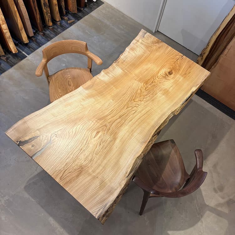吉祥寺店　セン　幅160×奥行70-91×厚み4.9(cm)