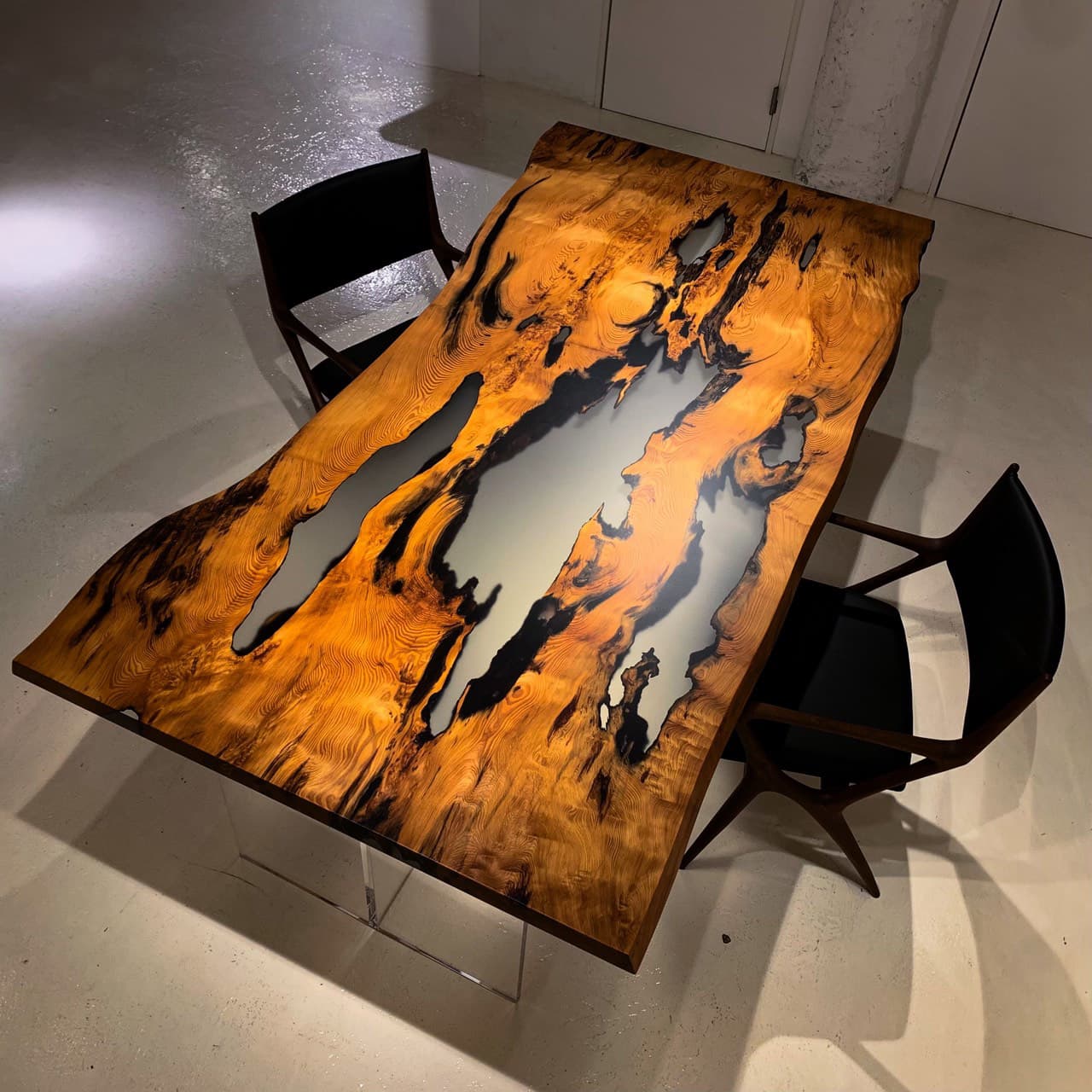 青山店　屋久杉　幅210×奥行98-109×厚み5(cm)