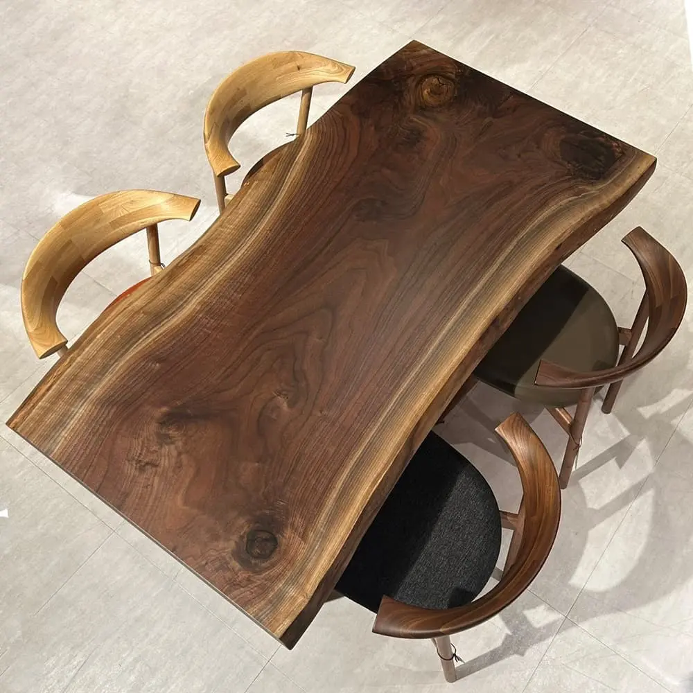 横浜店　ウォールナット　幅160×奥行71.5-81×厚み5(cm)