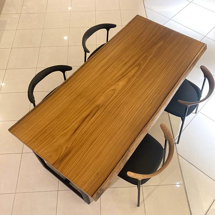 梅田店 アサメラ 幅180×奥行81-84×厚み5.0(cm)