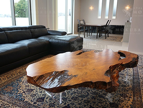 屋久杉一枚板テーブル、ナイン ペルシャ絨毯の画像