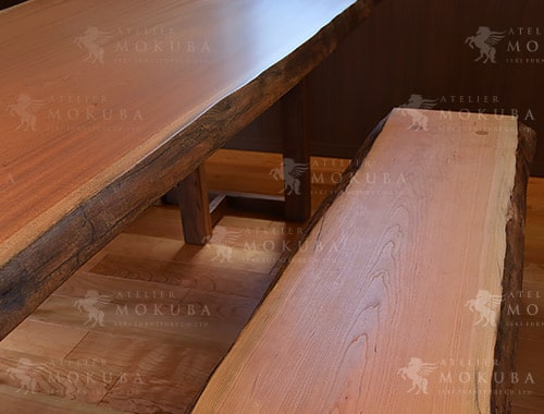 サペリマホガニー一枚板ダイニングテーブル、ベンチの画像
