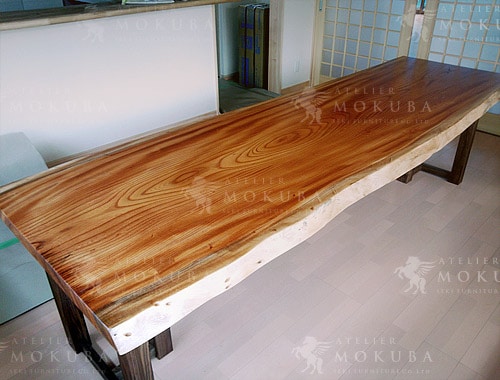 国産材ケヤキのダイニングテーブルの画像