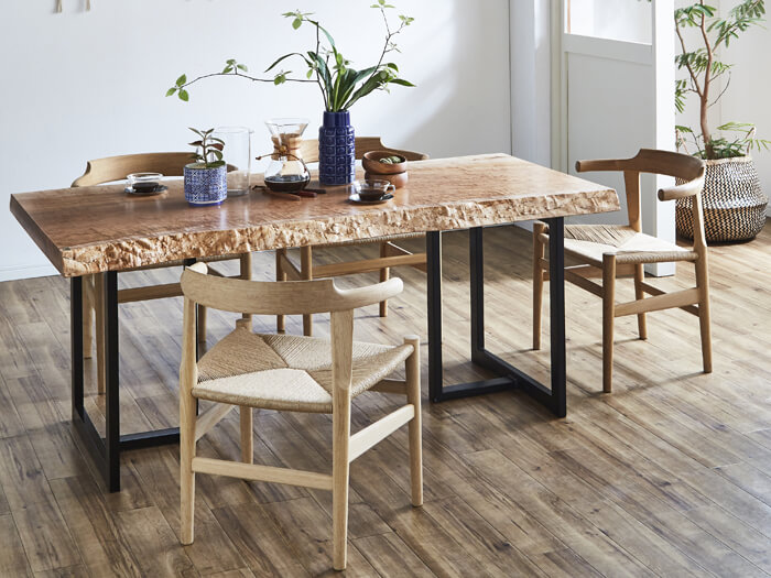 ダイニングテーブルのサイズや選び方を紹介 – 一枚板テーブル、無垢材
