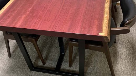 パープルハートの一枚板テーブル事例 – 一枚板の専門店-ATELIER MOKUBA