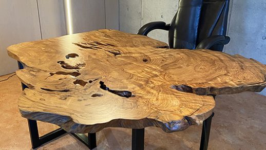 屋久杉の一枚板テーブル事例 – 一枚板、無垢材 天板の販売【アトリエ木馬】