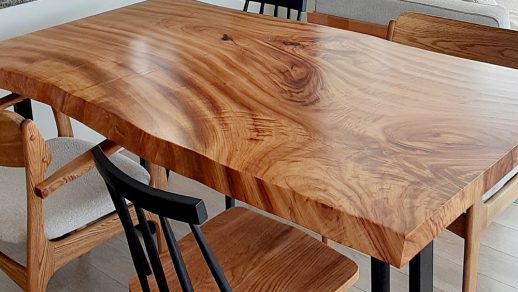 一枚板テーブルの事例 – 一枚板、無垢材 天板の販売【アトリエ木馬】