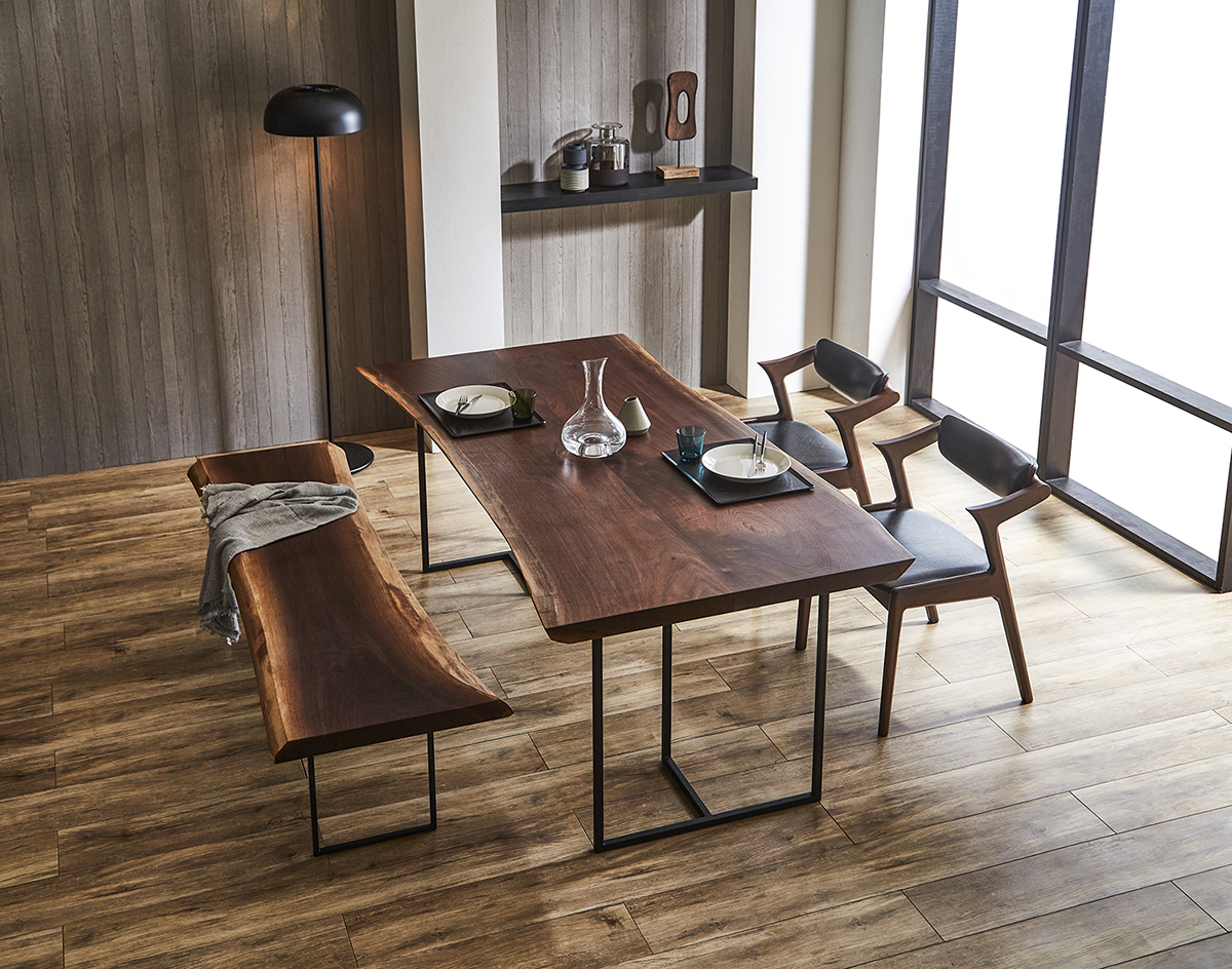 憧れの一枚板ダイニングテーブルに合う住まいとは？探し方のコツを徹底  