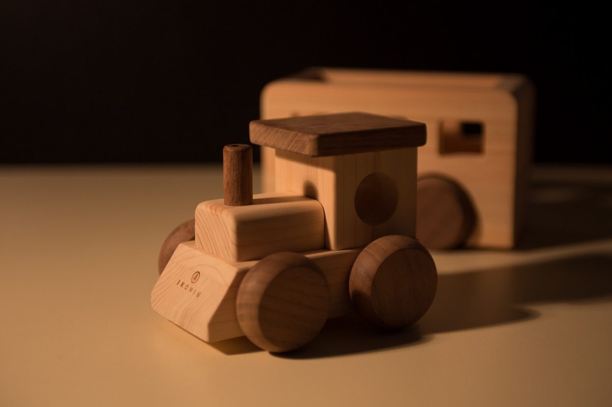 木製おもちゃ　オルゴールトレイン
