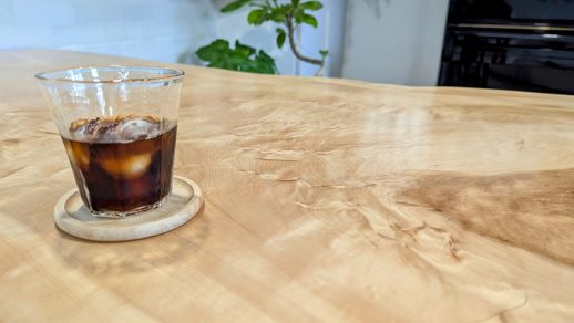 納品事例、一枚板テーブル、トチ