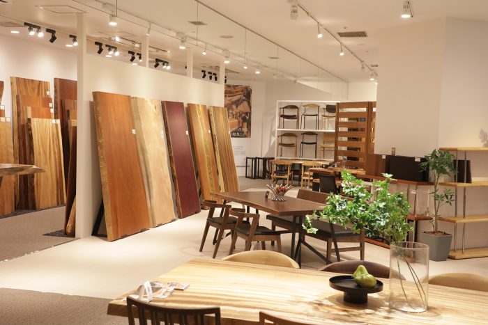 アウトレット神戸店 店内写真