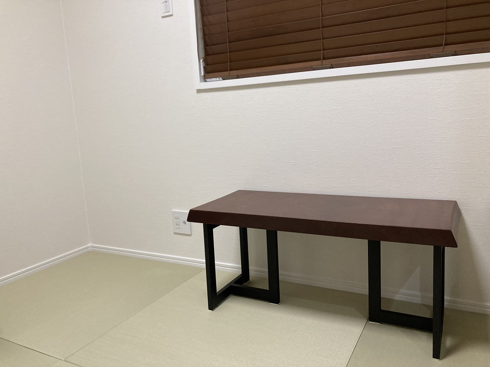 サペリ一枚板テーブル納品事例
