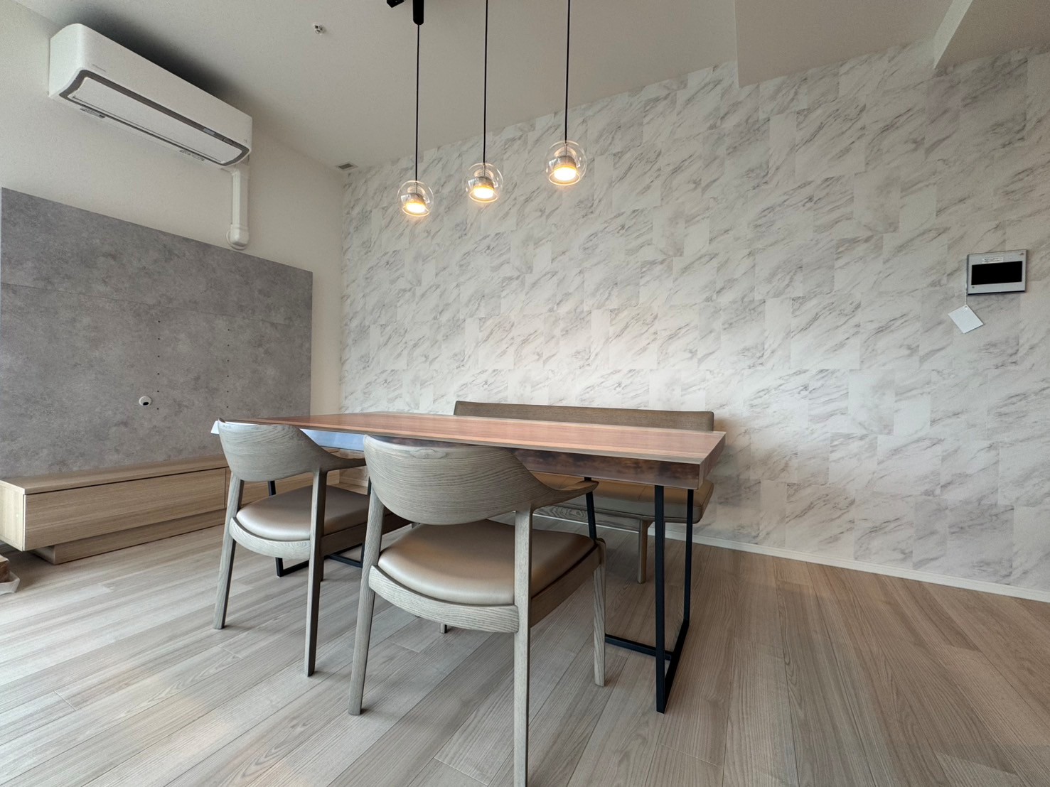 ボセレジンの一枚いてレジンテーブル　納品事例