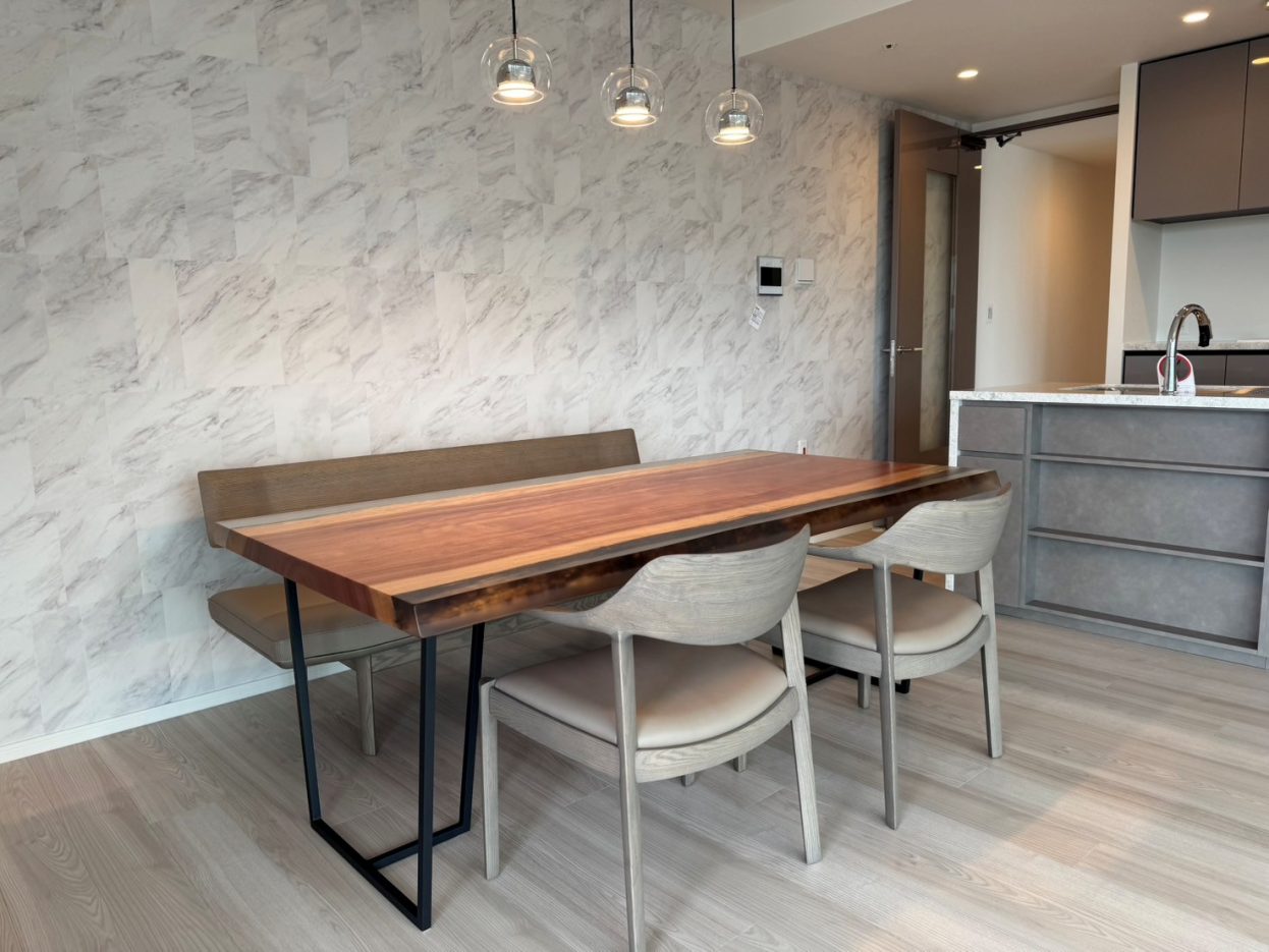 ボセレジンの一枚いてレジンテーブル　納品事例