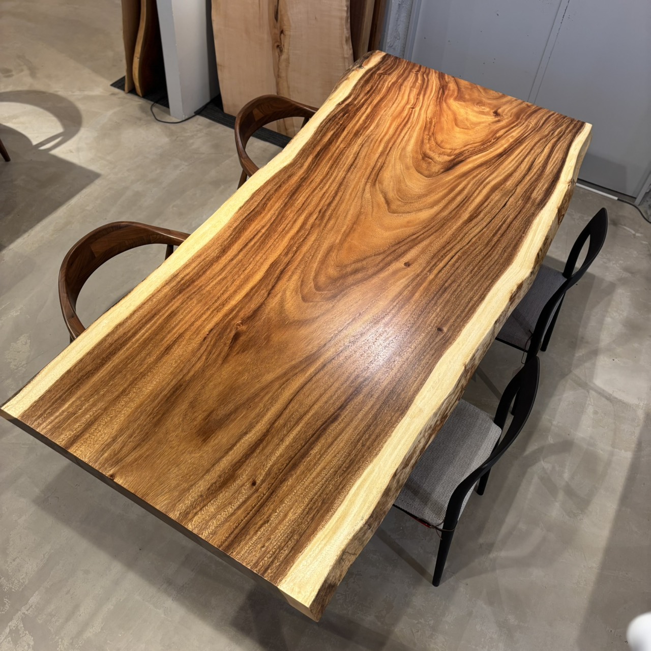 10/4-31 アトリエ木馬・吉祥寺 一枚板全品大特価セール