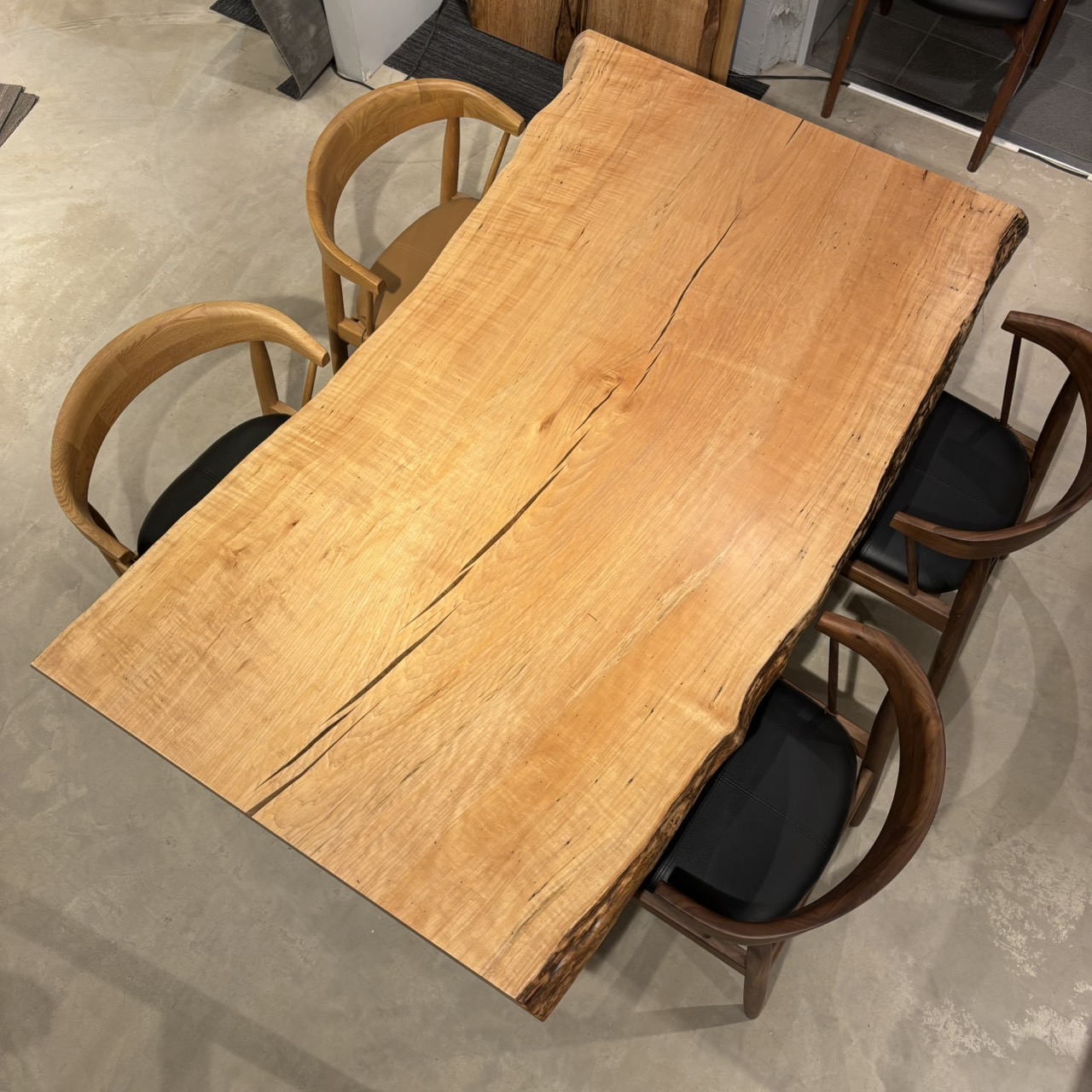 10/4-31 アトリエ木馬・吉祥寺 一枚板全品大特価セール