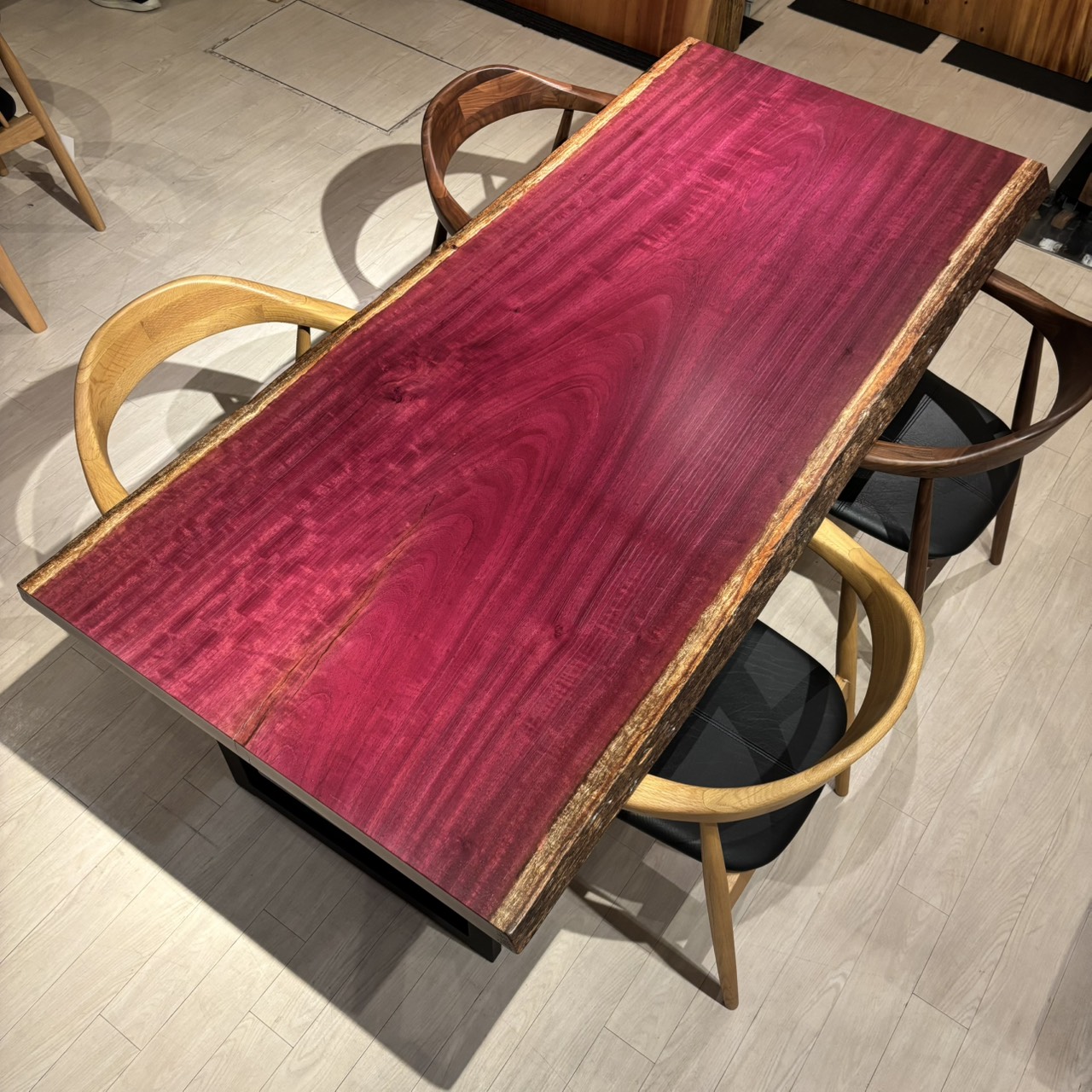 12/4-23　アトリエ木馬・新宿　一枚板フェア