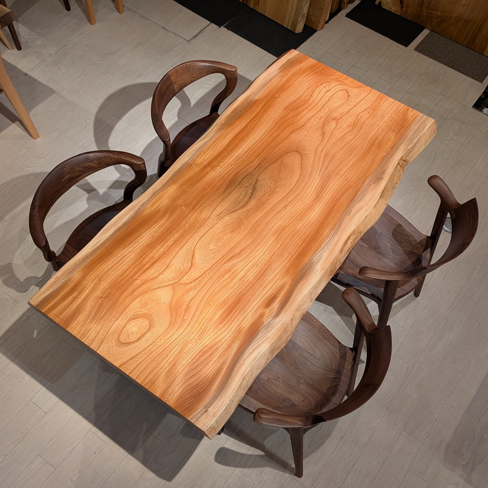 12/4-23　アトリエ木馬・新宿　一枚板フェア