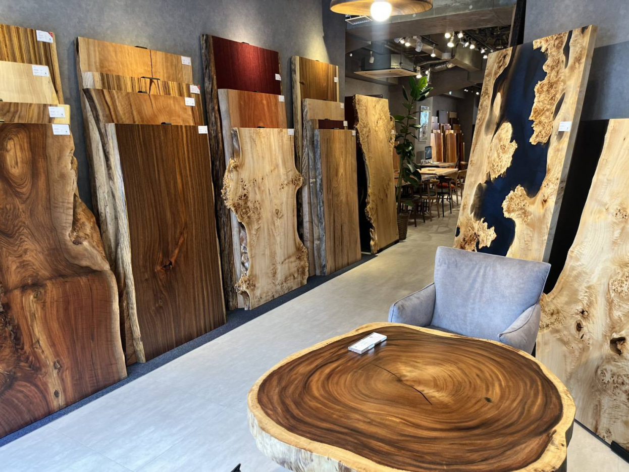 横浜ギャラリー店内