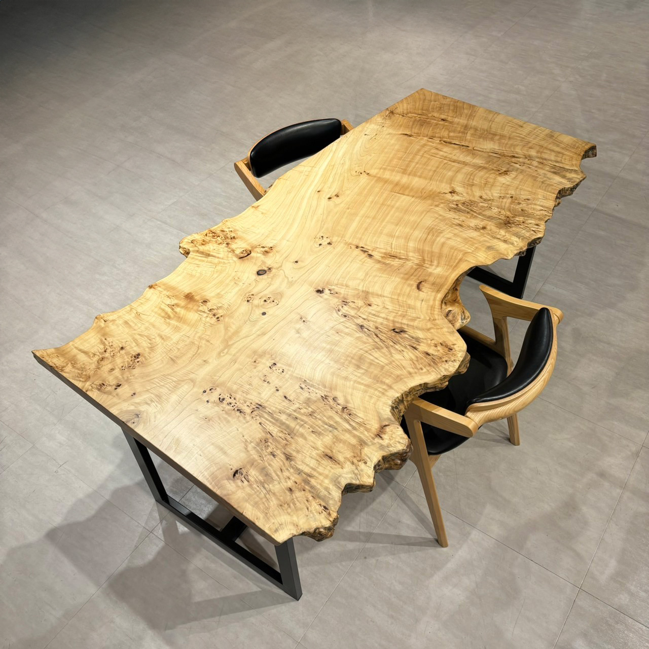 天神店おすすめのポプラ一枚板