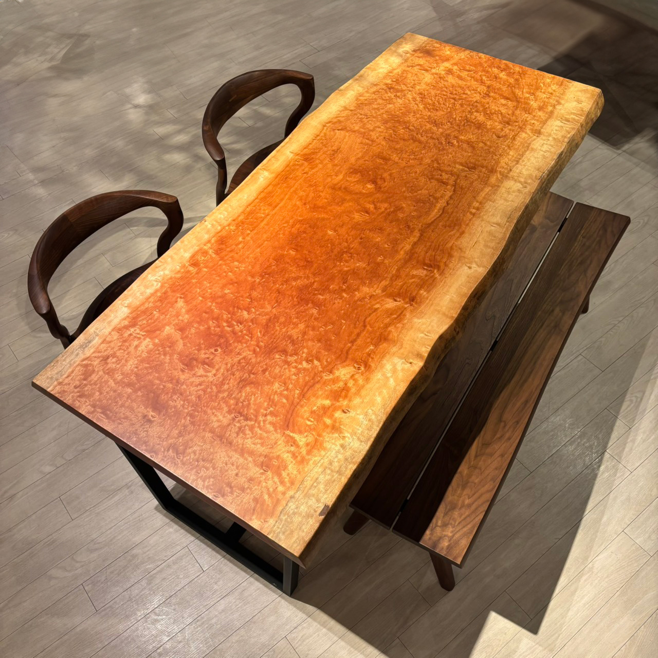 新宿店おすすめのボセ一枚板