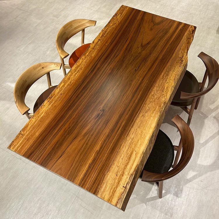 横浜店おすすめのベリ一枚板