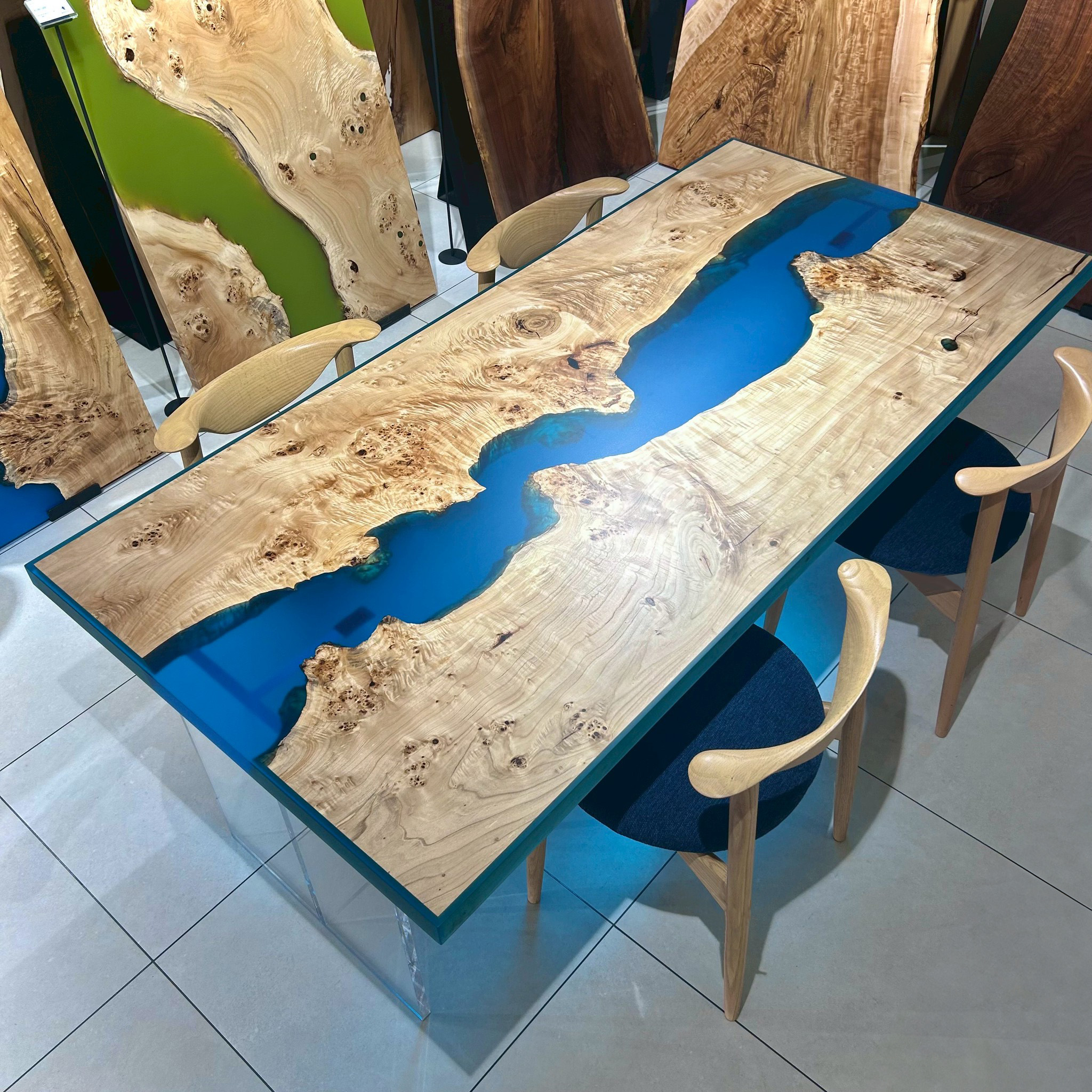 レジン店おすすめのポプラレジンテーブル