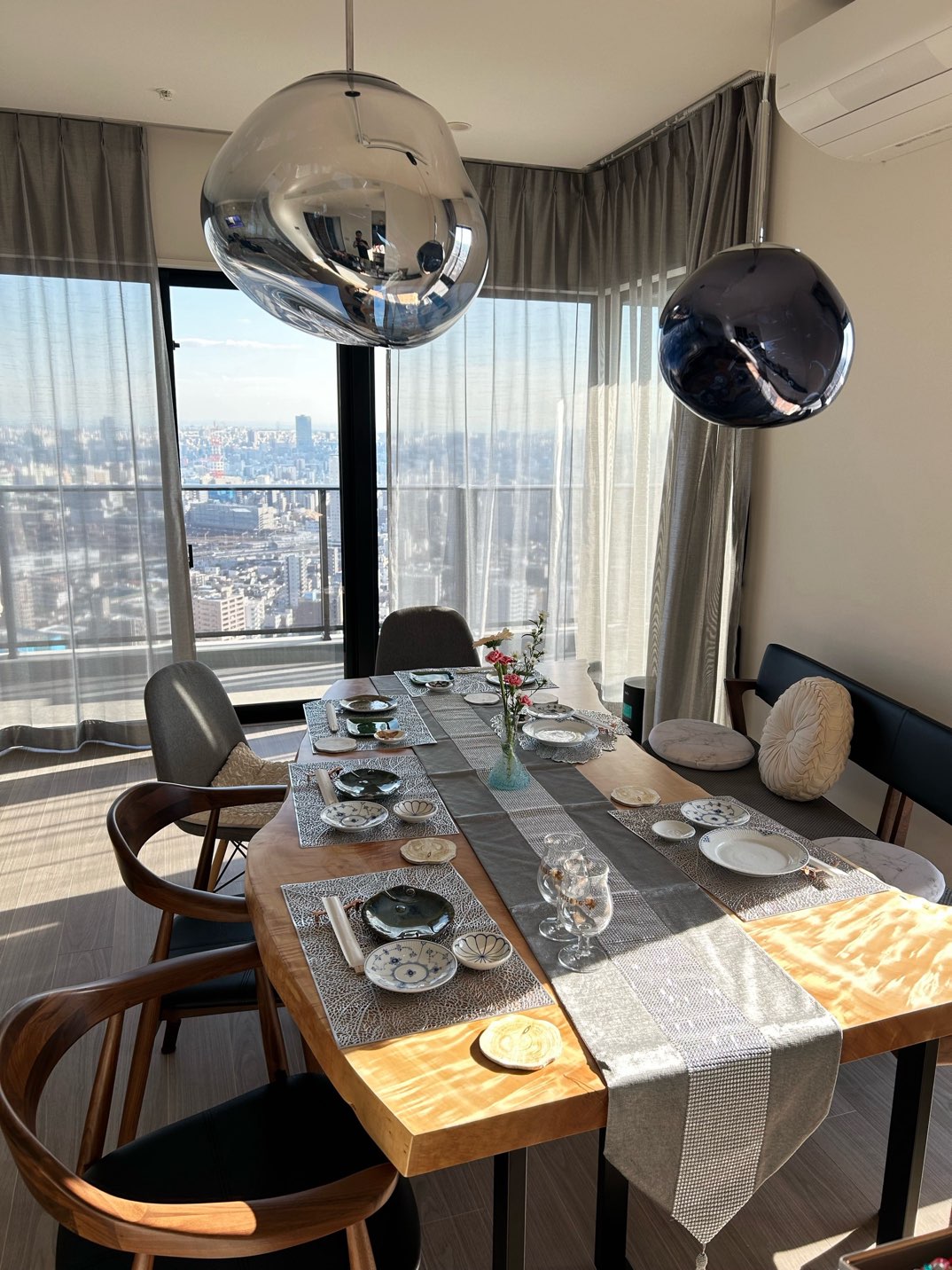 トチ一枚板テーブル納品事例