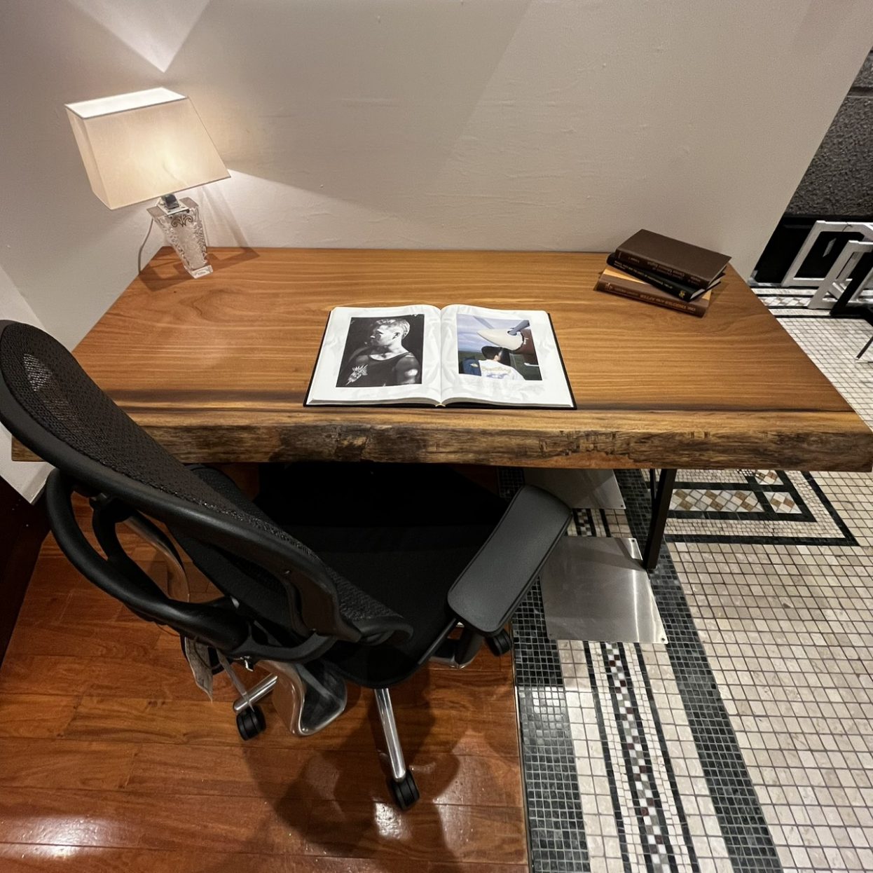 アサメラ一枚板デスク