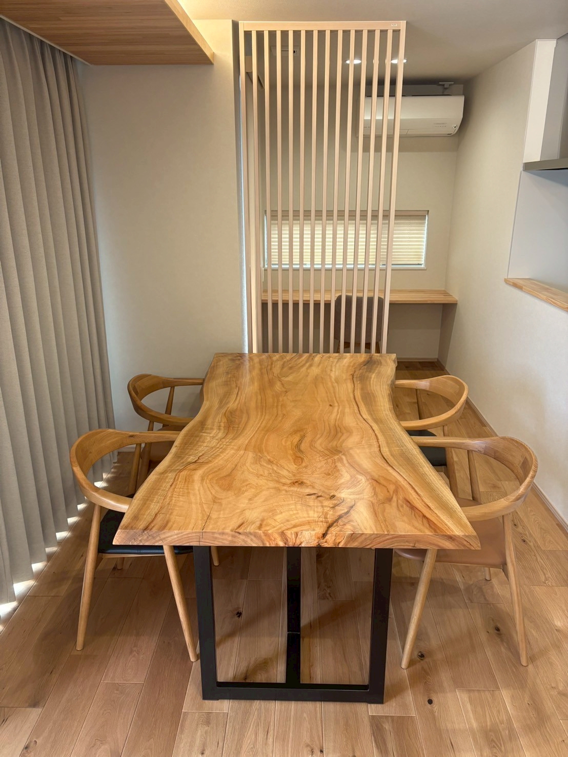 クス一枚板の画像