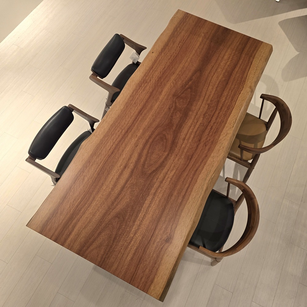 神戸店おすすめのボセ一枚板