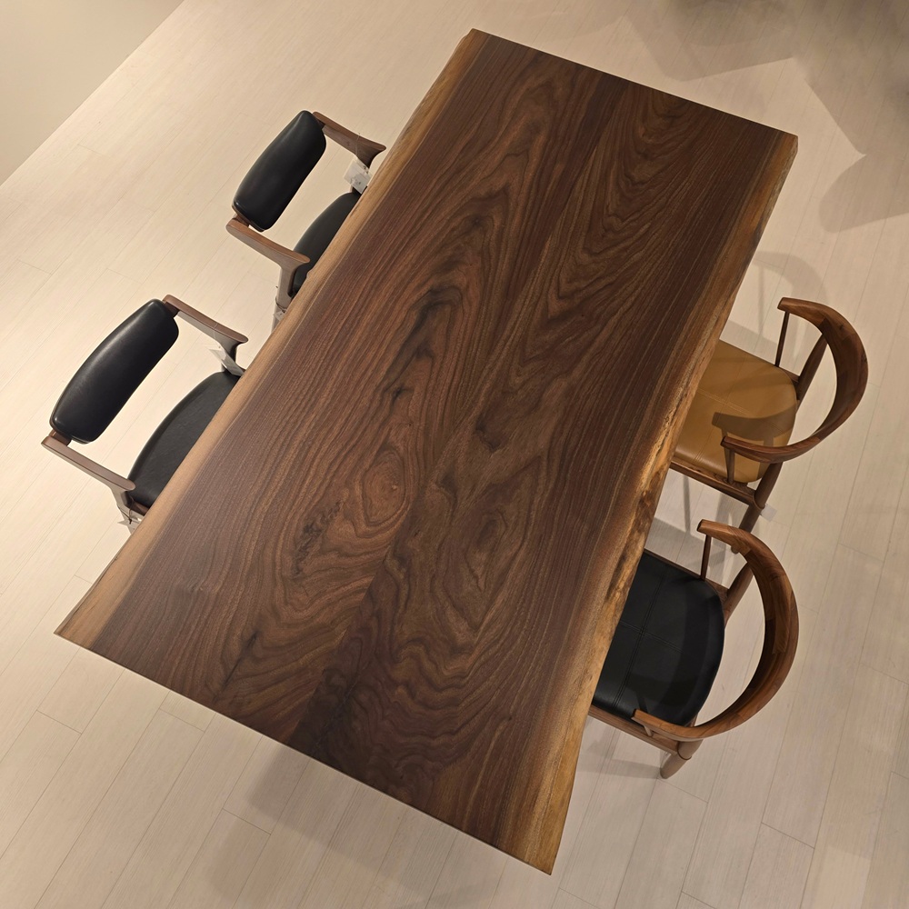 神戸店おすすめのウォールナット接ぎ天板