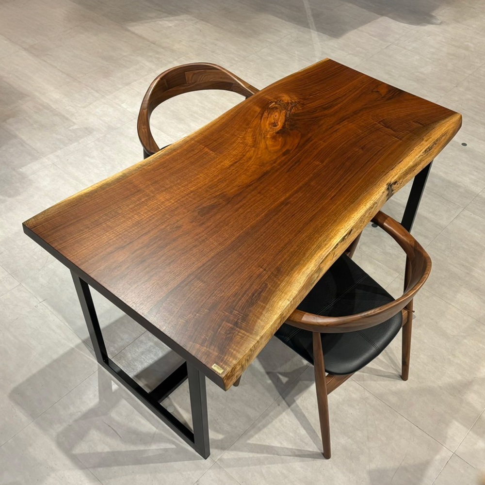 天神店おすすめのウォールナット一枚板