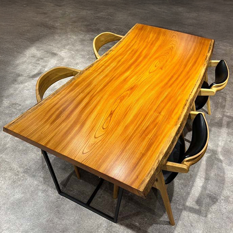 名古屋店おすすめのケヤキ一枚板