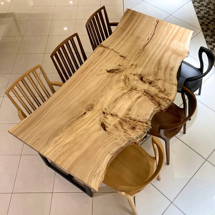 梅田店おすすめのポプラ一枚板