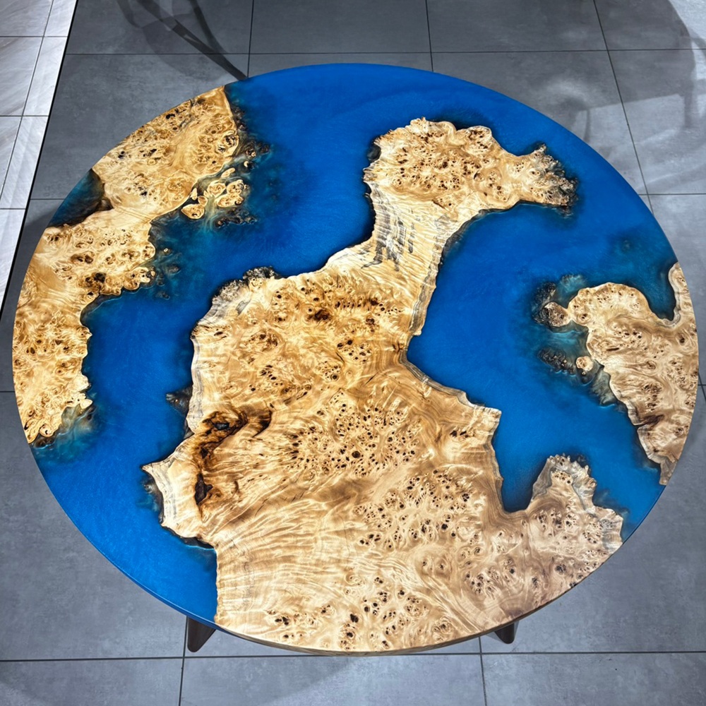 新宿店おすすめのポプラレジンテーブル