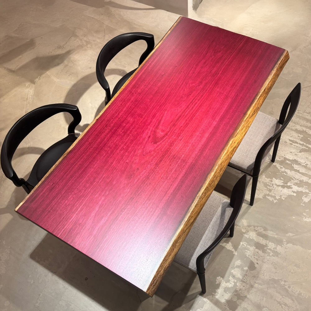 吉祥寺店おすすめのパープルハート一枚板