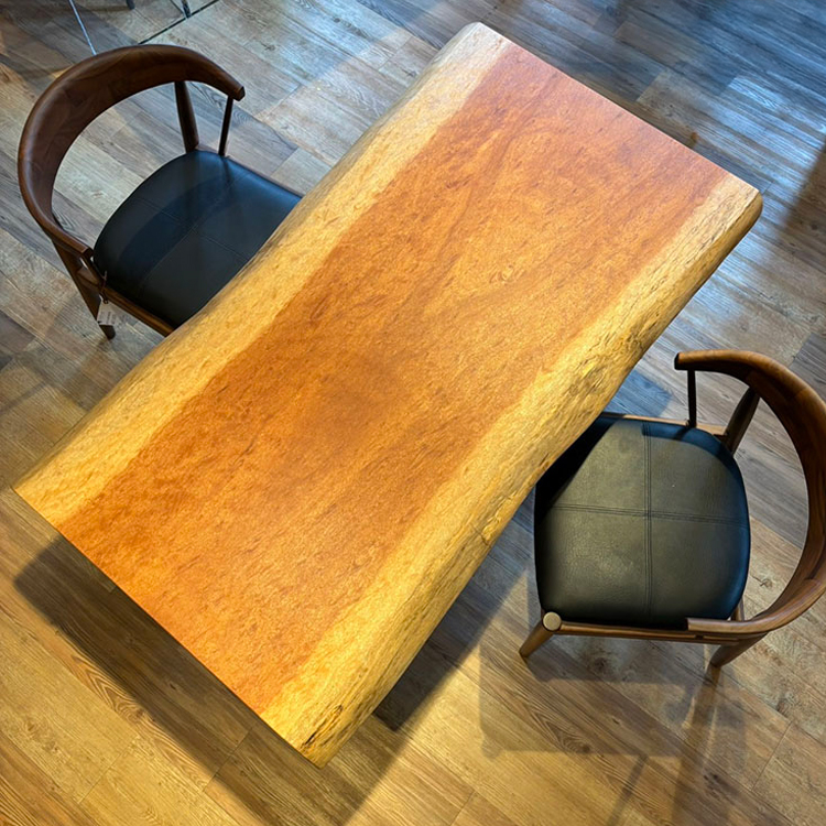 吉祥寺店おすすめのボセ一枚板