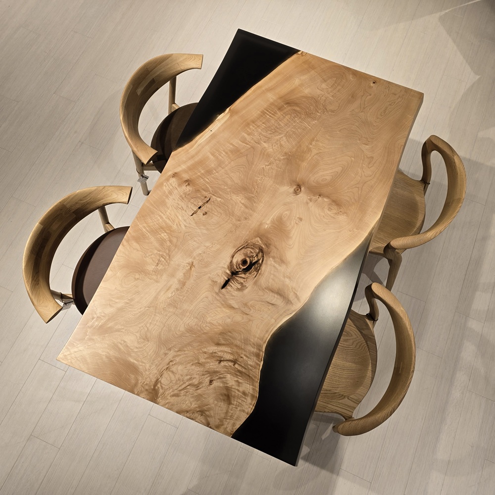 神戸店おすすめのポプラレジンテーブル