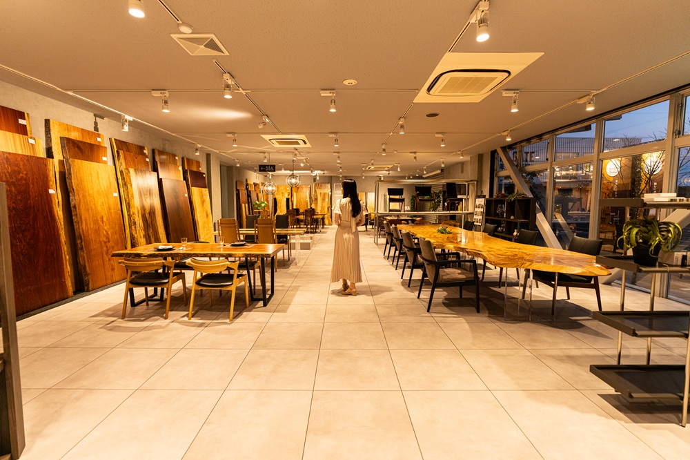 アトリエ木馬店内