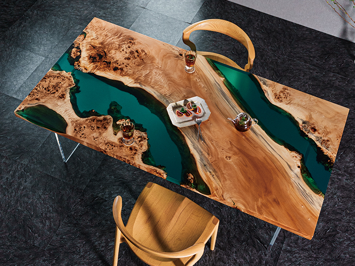 国内最大級の一枚板専門店　アトリエ木馬（名古屋）