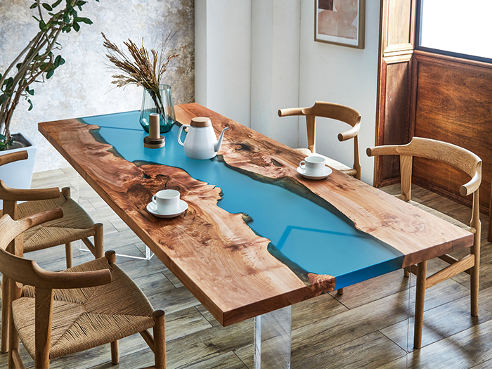 国内最大級の一枚板専門店　アトリエ木馬（名古屋）