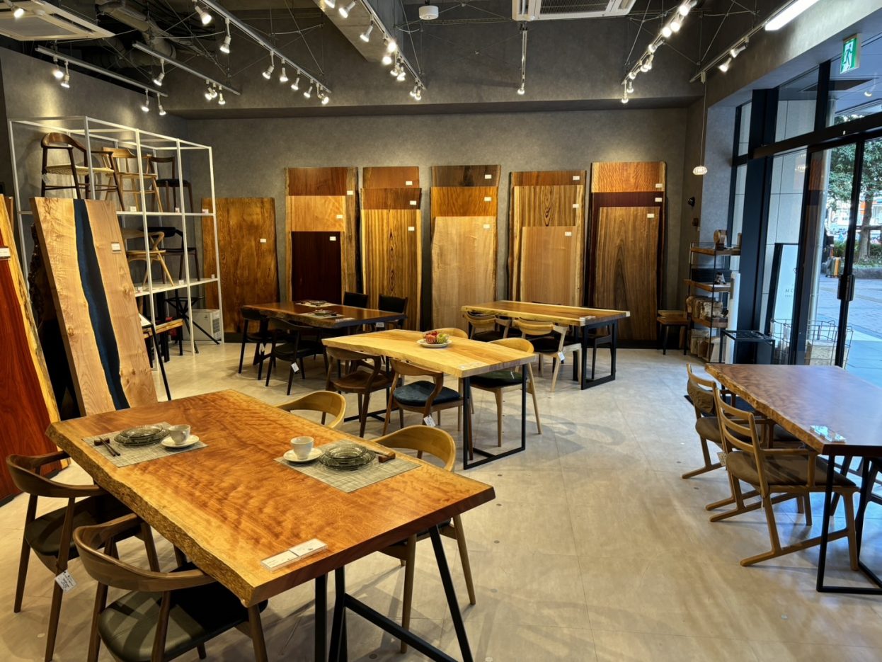 天神ギャラリー店内