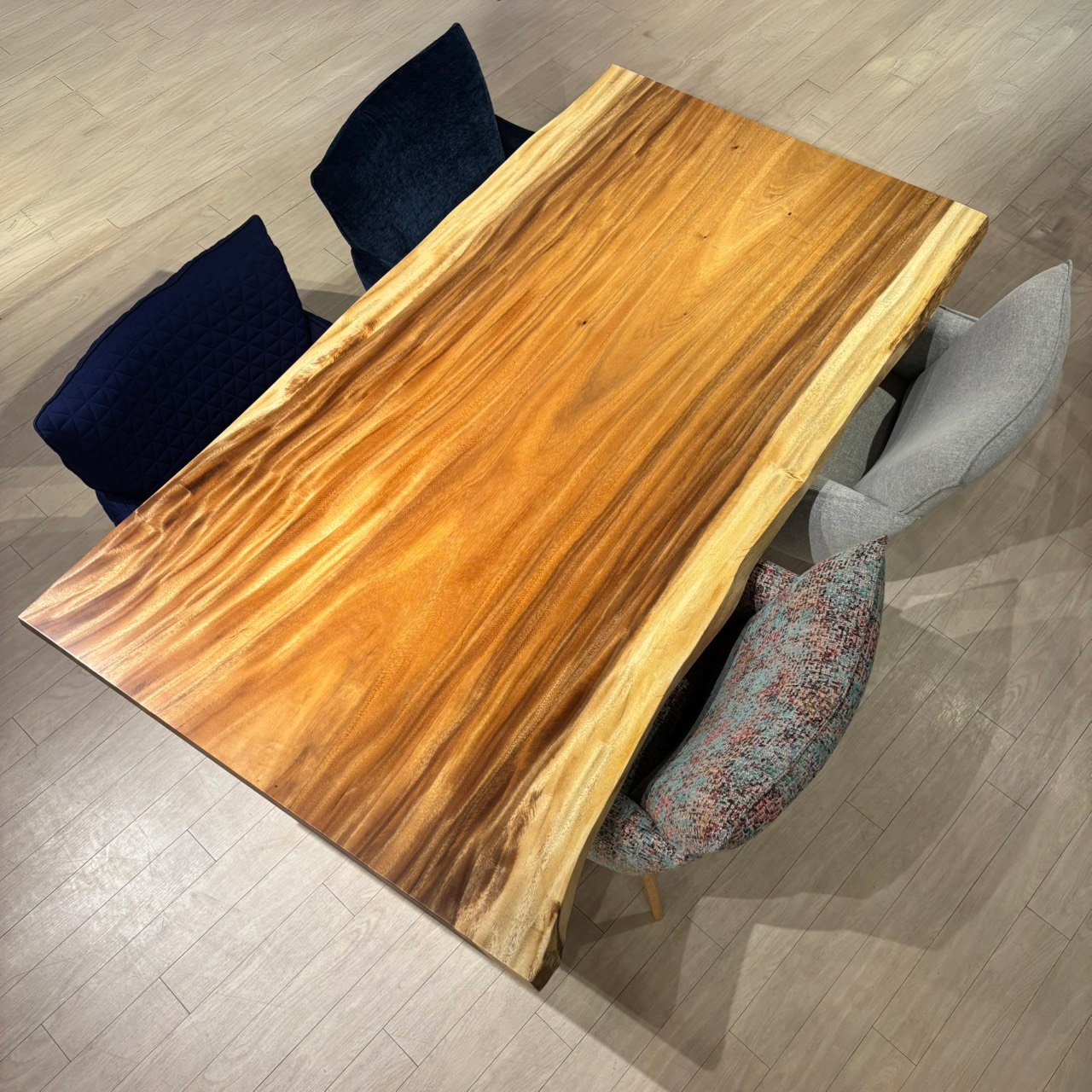 4/2-21　アトリエ木馬・新宿　一枚板フェア