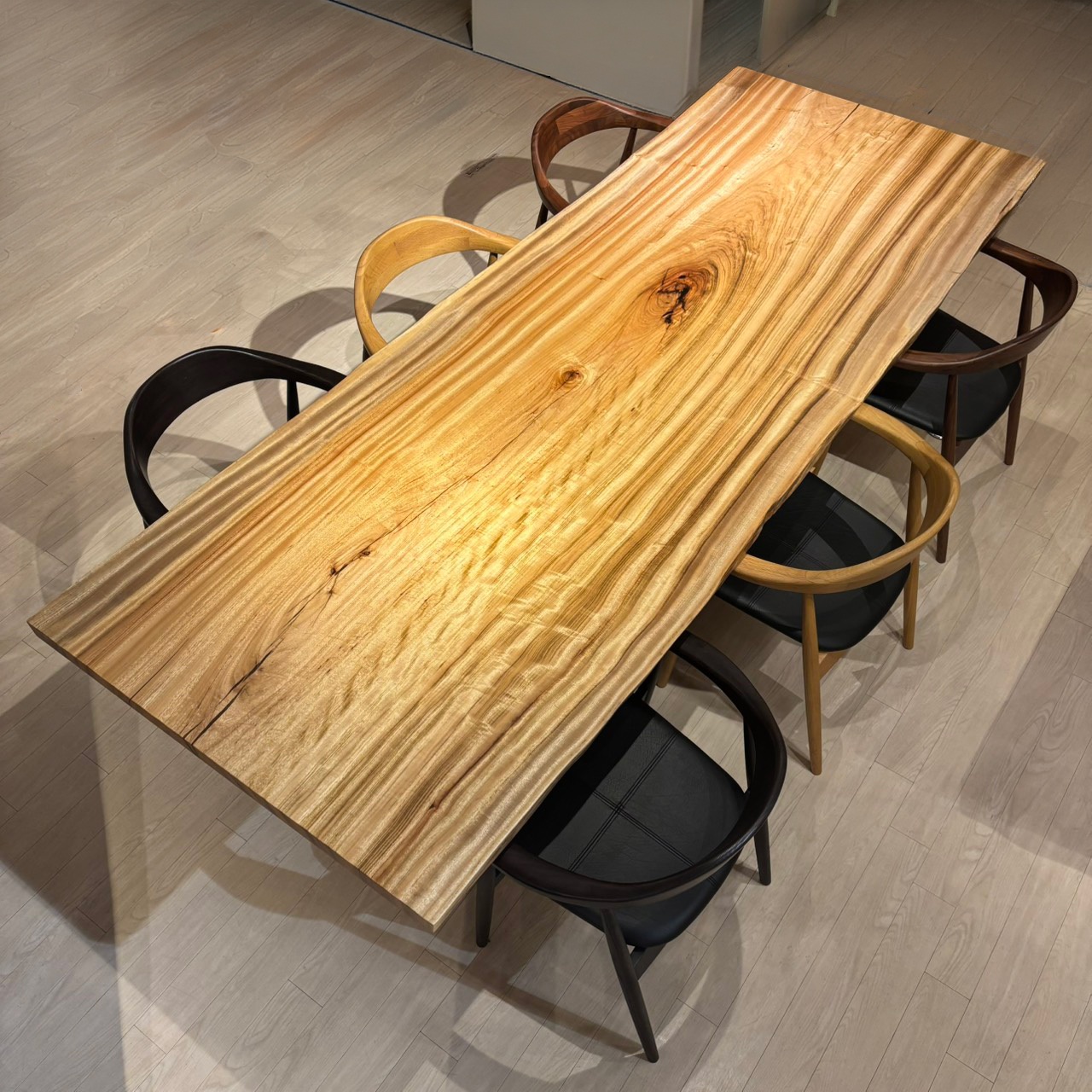 4/2-21　アトリエ木馬・新宿　一枚板フェア