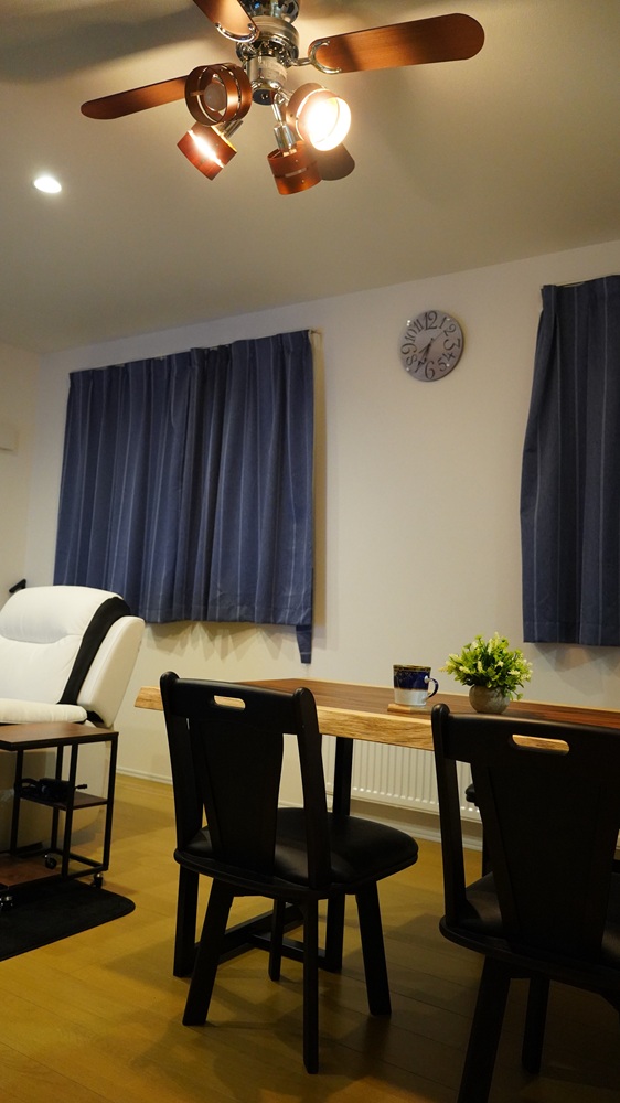 モンキーポッド一枚板テーブル納品事例