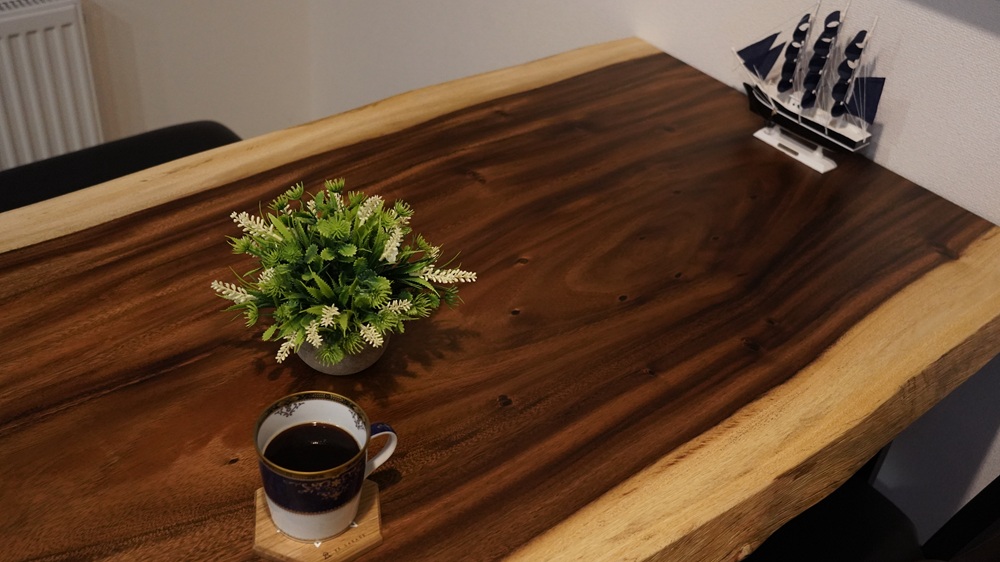 モンキーポッド一枚板テーブル納品事例