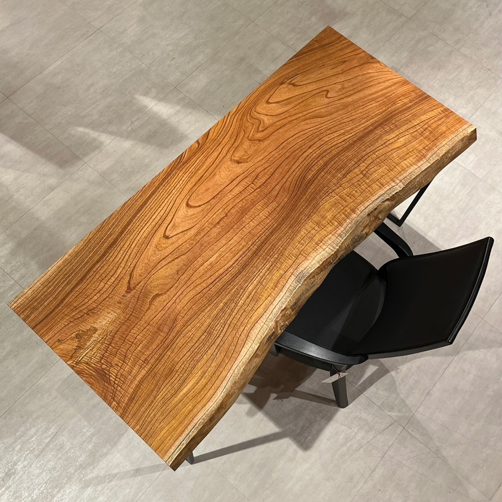 デスクサイズの一枚板